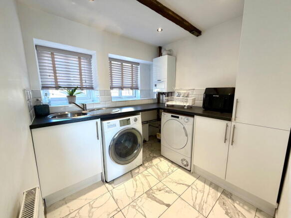 3 bed Detached for sale Image 11