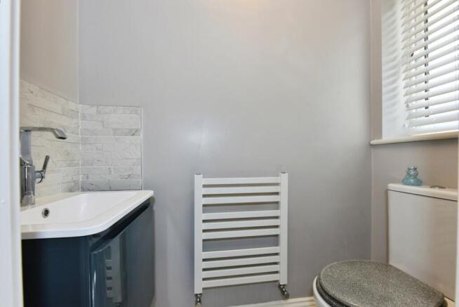 4 bed Detached for sale Image 10