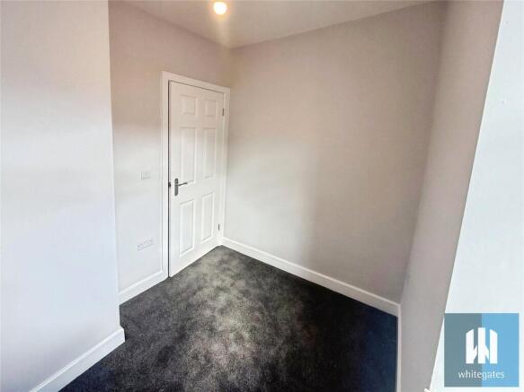 2 bed Terraced to rent Image 6