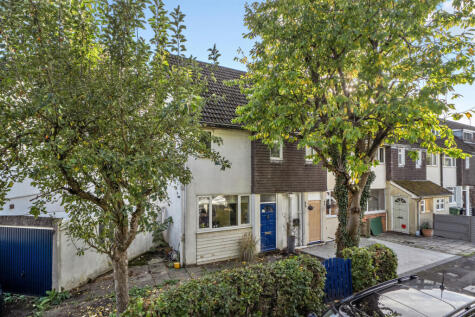 Upton Close, Henley-on-Thames, Oxfordshire, RG9