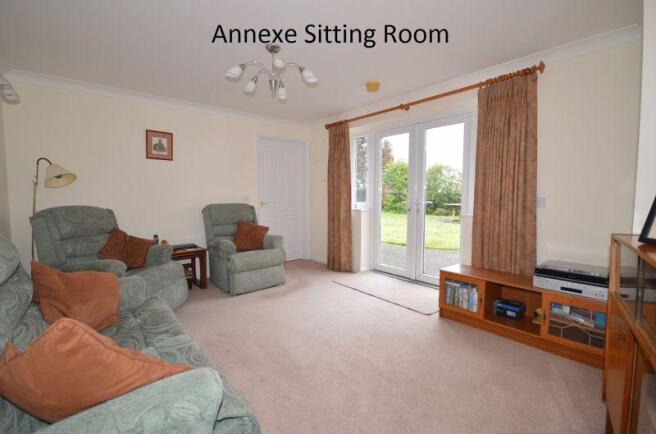 Annexe Sitting...