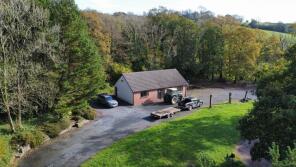 Huelfa Lodge, Parciau Bach Road, St Clears, Carmarthen SA33 4LG