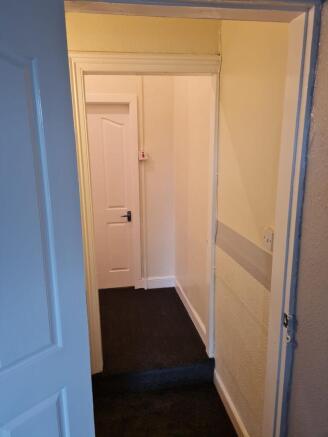 3 bed Terraced to rent Image 8
