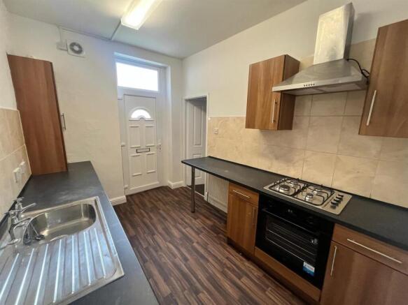 3 bed Terraced for sale Image 8
