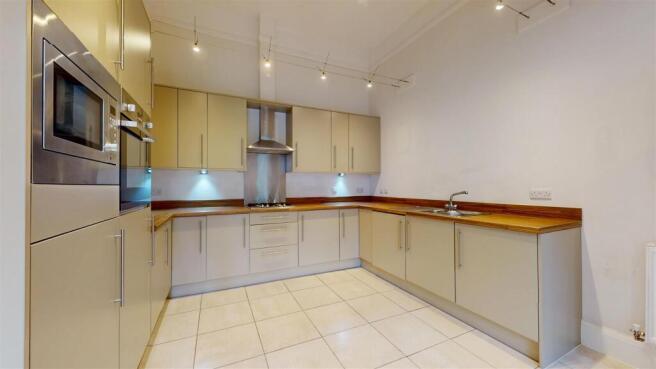 Leighton Park 77 Kitchen.jpg