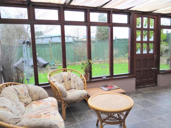 GardenRoom.JPG