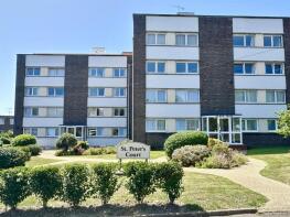 15, 24 St Peters Court, De La Warr Road, Bexhill-on-sea TN40 2JD