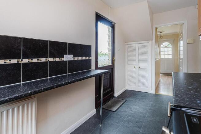 3 bed Semi-Detached to rent Image 6