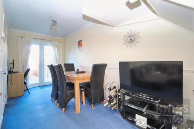 Bushbarns, Cheshunt, Waltham Cross photo 4