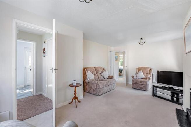 3 bed Detached Bungalow for sale Image 4
