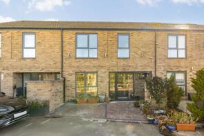 11, Lange Road, Harrow HA2 6FB