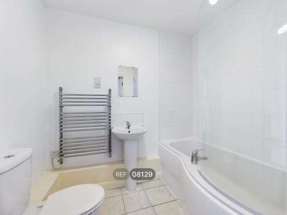 2 bed Flat to rent Image 6