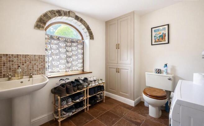 4 bed Semi-Detached for sale Image 10