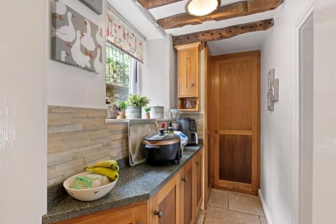 3 bed Terraced for sale Image 8