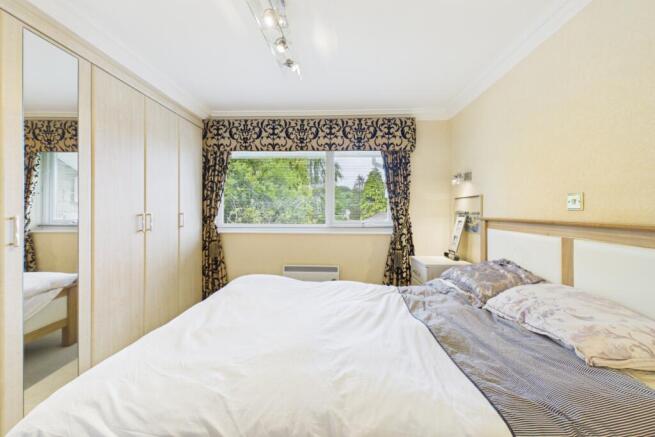 2 bed Apartment for sale Image 10