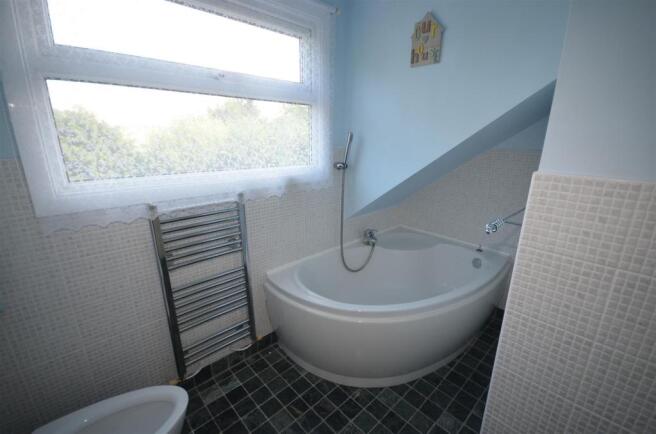 ensuite1.JPG