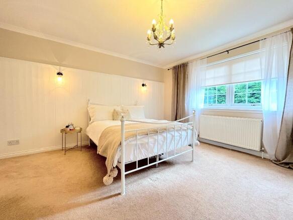 Photo 33
