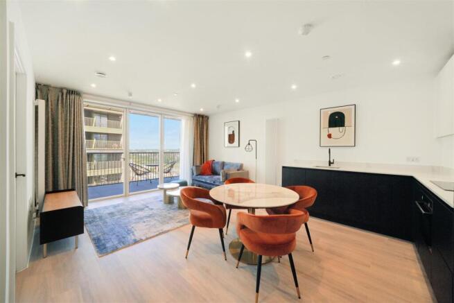 69 Silverleaf House, 1 Heartwood Boulevard - xAA9D