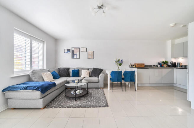 1364883-11-68e647...