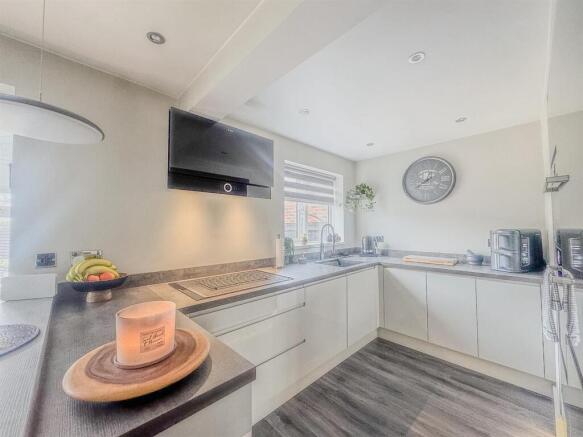 Kitchen / Breakfast Room