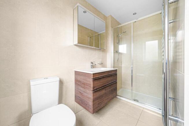 4 bed Semi-Detached for sale Image 11