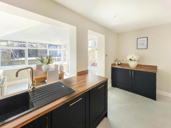2 bed Semi-Detached for sale Image 7