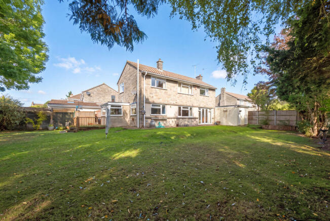 Totterdown Road, Weston-Super-Mare - LARGE SOUTH FACING GARDEN photo 4