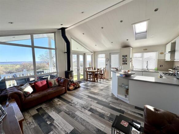 OPEN PLAN KITCHEN/LIVING/DINING ROOM