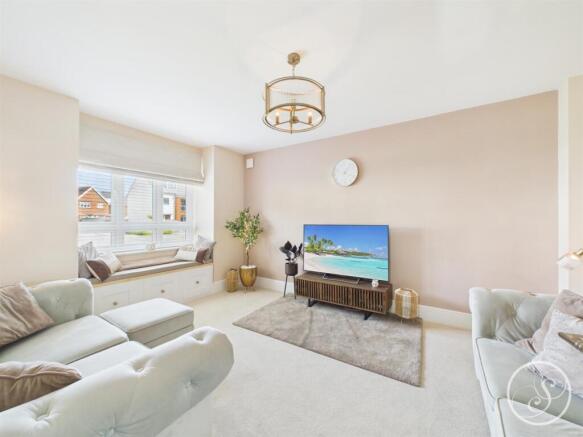 4 bed Detached for sale Image 6