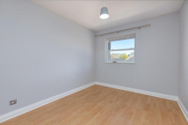 2 bed Flat for sale Image 7