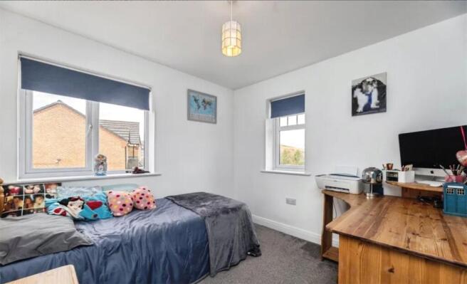 4 bed Detached for sale Image 7