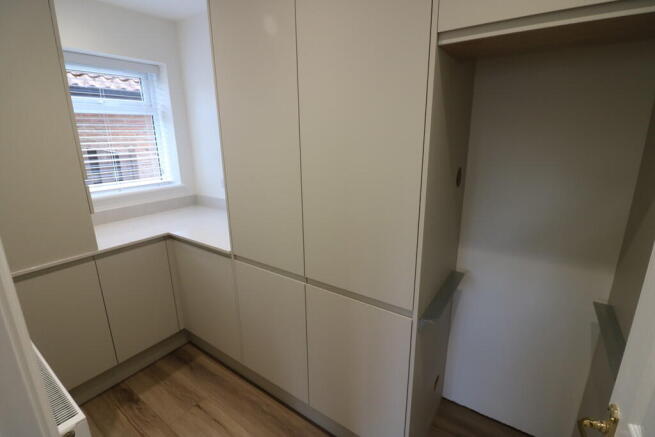 4 bed Detached to rent Image 12