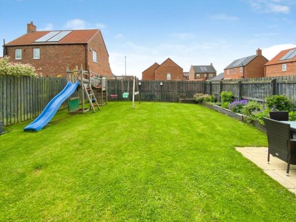 4 bed Detached for sale Image 4