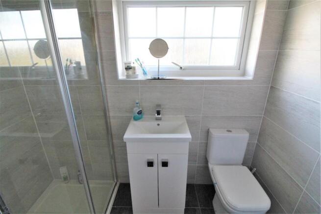 EN-SUITE TO MASTER BEDROOM