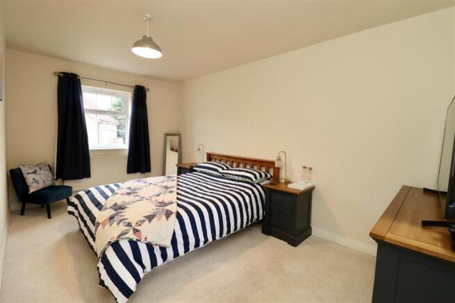 4 bed Detached for sale Image 10