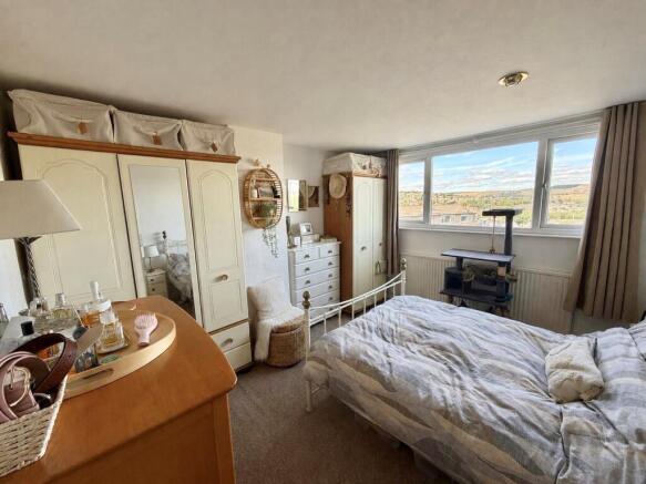 2 bed Semi-Detached for sale Image 9