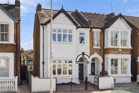 Malmesbury Road, South Woodford, E18
