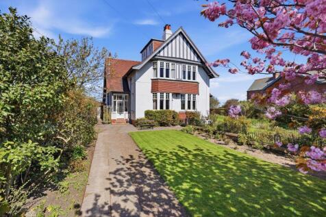 Eastrigg, Queen's Road, Dunbar, EH42 1LN