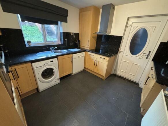 kitchen 2.jpg