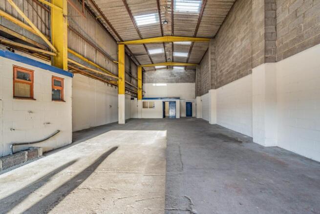 Gallery Image #10 for gbwest11 - West Point Trading Estate - 6000