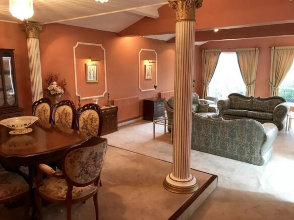 Formal Lounge/dining