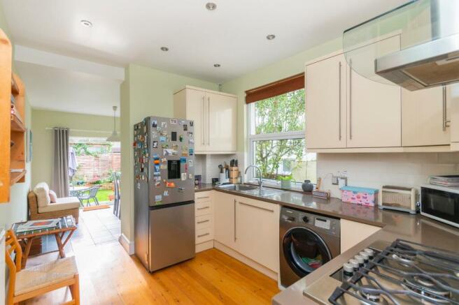 DAORYLUAEB09 - Kitchen B.jpg