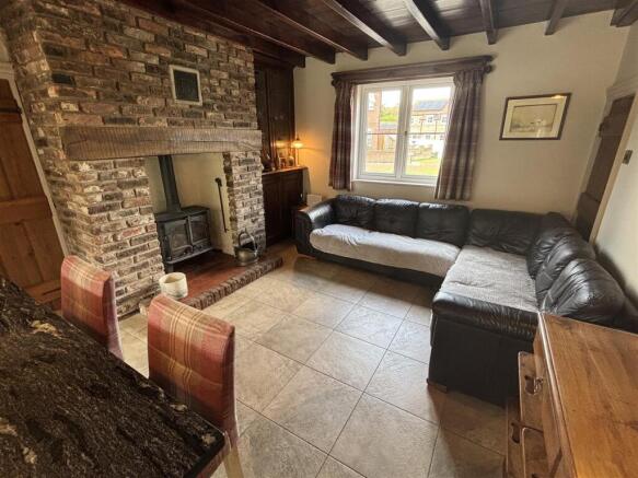 3 bed Semi-Detached for sale Image 7