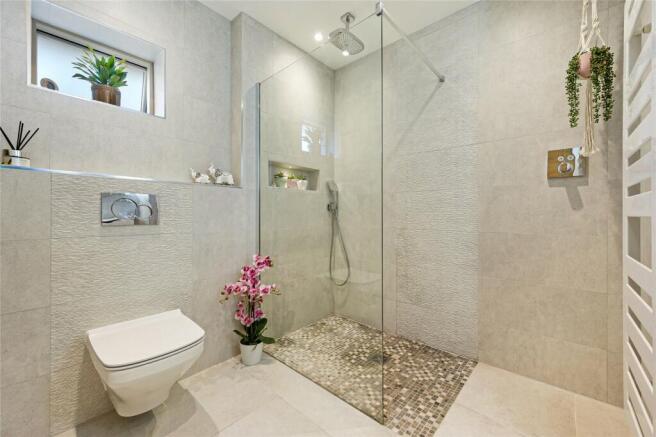 Master Ensuite