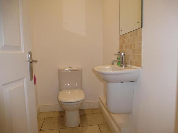 Hazel House - cloakroom.JPG