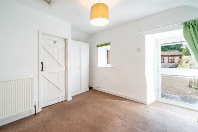 Bedroom 2-2.jpg