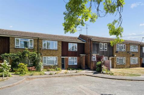 Bronsdon Way, Denham Village