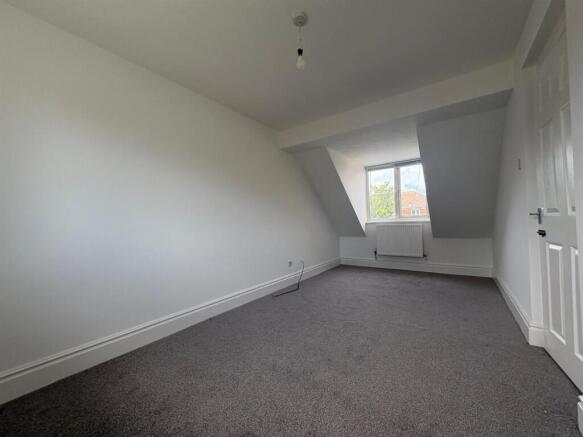 3 bed House to rent Image 9
