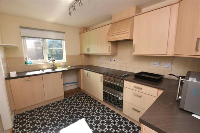 2 bed Apartment for sale Image 5