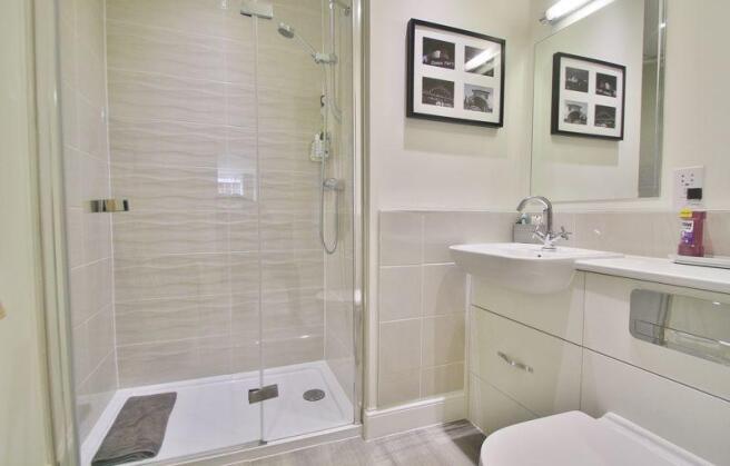 En-Suite Showe...